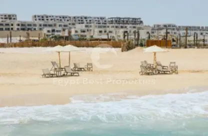 شاليه - 2 غرف نوم - 2 حمامات للبيع في المصيف - راس الحكمة - الساحل الشمالي شاليه - 2 غرف نوم - 2 حمامات للبيع في المصيف - راس الحكمة - الساحل الشمالي