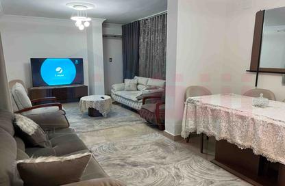 شقة - 3 غرف نوم - 1 حمام للايجار في شارع مدرسة الريادة - سموحة - حي شرق - الاسكندرية