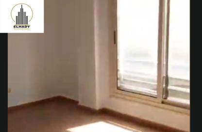 Apartment - 3 Bedrooms - 3 Bathrooms for sale in Al Narges 1 - Al Narges - New Cairo City - Cairo