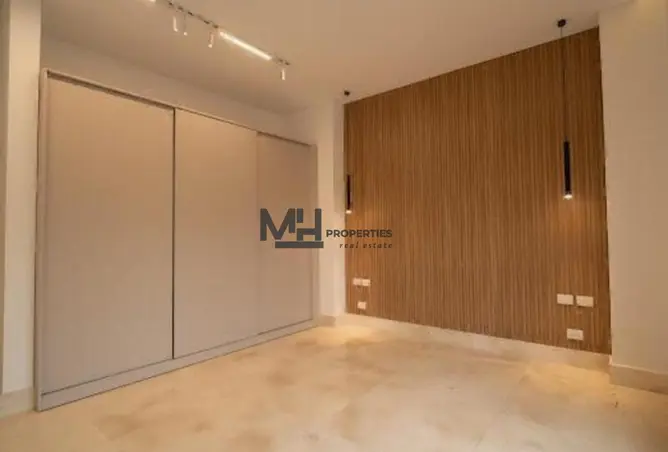 121151837 - Property Image 2