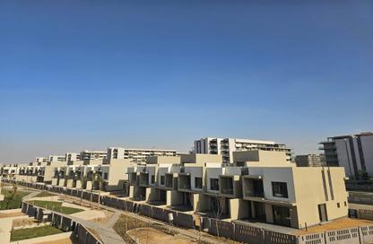 تاون هاوس - 4 غرف نوم - 4 حمامات للبيع في كمبوند البروج - كمبوندات الشروق - مدينة الشروق - القاهرة