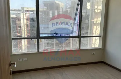 Office Space - 2 Bedrooms - 2 Bathrooms for rent in Audaz Mall - Financial District - New Capital City - Cairo