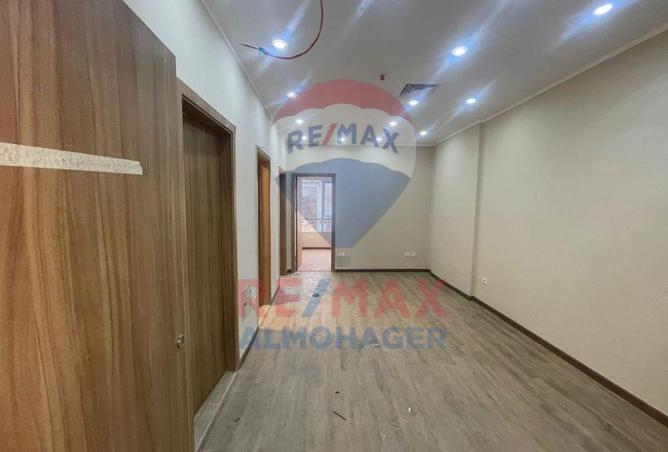 8578692 - Property Image 2