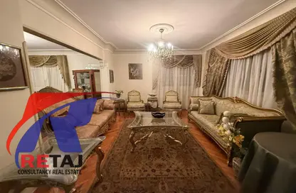 شقة - 3 غرف نوم - 2 حمامات للبيع في شارع الشيخ احمد الصاوي - المنطقة السادسة - مدينة نصر - القاهرة