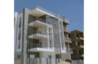 Apartment - 3 Bedrooms - 2 Bathrooms for sale in Bait Alwatan - The 5th Settlement - New Cairo City - Cairo