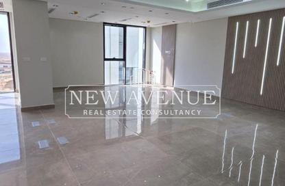 Office Space - 3 Bedrooms - 1 Bathroom for rent in Hyde Park Business District Mall - South Teseen St. - The 5th Settlement - New Cairo City - Cairo