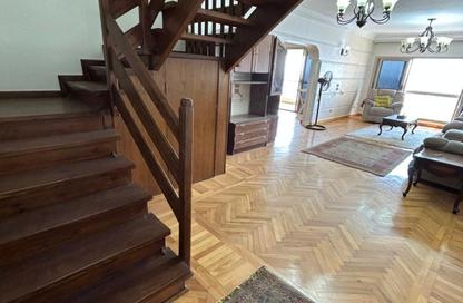 Duplex - 3 Bedrooms - 2 Bathrooms for sale in Cornish El Nile St. - Maadi - Hay El Maadi - Cairo Duplex - 3 Bedrooms - 2 Bathrooms for sale in Cornish El Nile St. - Maadi - Hay El Maadi - Cairo