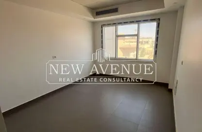 عيادة - 2 غرف نوم - 1 حمام للبيع في شارع مجمع البنوك - شارع التسعين الجنوبي - التجمع الخامس - مدينة القاهرة الجديدة - القاهرة