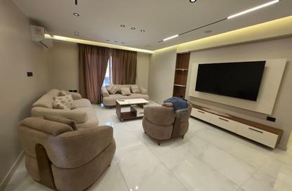 Apartment - 3 Bedrooms - 3 Bathrooms for rent in Mosadak St. - Dokki - Giza Apartment - 3 Bedrooms - 3 Bathrooms for rent in Mosadak St. - Dokki - Giza