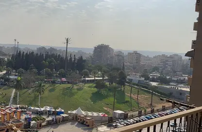 دوبلكس - 4 غرف نوم - 2 حمامات للبيع في شارع الدكتور محمود ابراهيم - الحديقة الدولية - الحي السابع - مدينة نصر - القاهرة