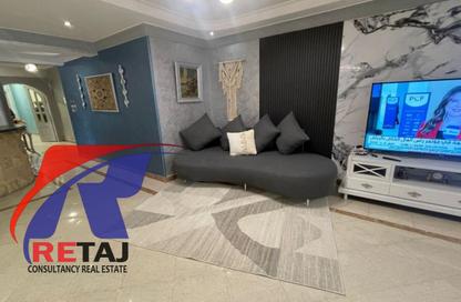 Apartment - 3 Bedrooms - 2 Bathrooms for rent in Ahmed Al Zomor St. - 9th Zone - Nasr City - Cairo