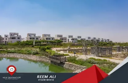 شقة - 3 غرف نوم - 3 حمامات للبيع في كمبوند البروج - كمبوندات الشروق - مدينة الشروق - القاهرة