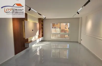 شقة - 3 غرف نوم - 2 حمامات للبيع في B11 - مدينتي - القاهرة