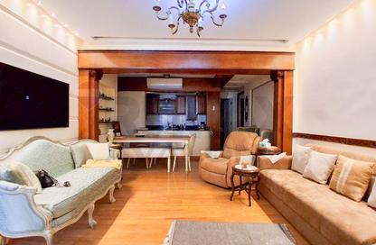 Apartment - 2 Bedrooms - 1 Bathroom for sale in Ali Bek Hassanein St. - Laurent - Hay Sharq - Alexandria