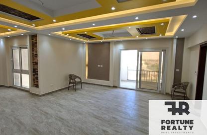 Apartment - 3 Bedrooms - 2 Bathrooms for rent in Garden Residence - Hyde Park - New Cairo City - Cairo