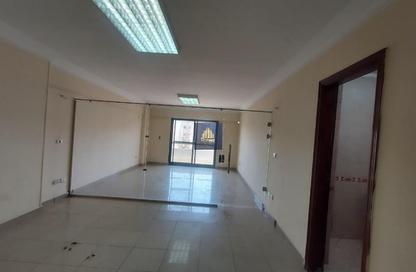 Apartment - 3 Bedrooms - 2 Bathrooms for rent in 10th Sector - Zahraa El Maadi - Hay El Maadi - Cairo