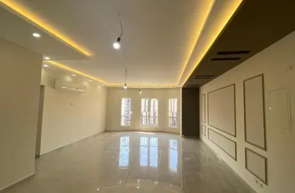 Apartment - 3 Bedrooms - 2 Bathrooms for rent in Hyde Park - New Cairo City - Cairo