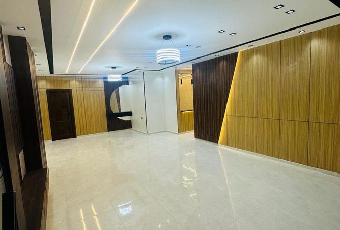 8424361 - Property Image 2