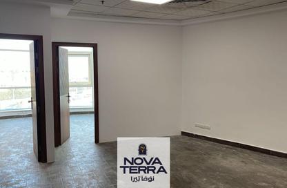 Office Space - 2 Bedrooms - 1 Bathroom for rent in Kargo Mall - Al Shabab St. - Sheikh Zayed City - Giza