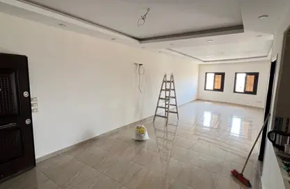 Apartment - 3 Bedrooms - 3 Bathrooms for rent in Mohamed Rahim St. - El Yasmeen 3 - El Yasmeen - New Cairo City - Cairo