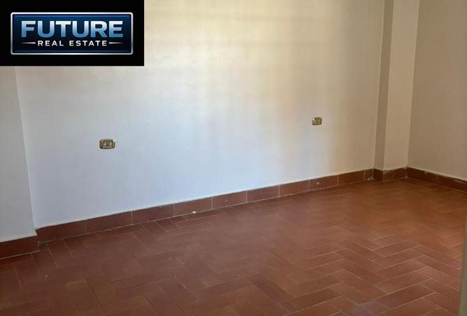 8707022 - Property Image 2