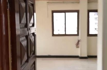 Apartment - 3 Bedrooms - 2 Bathrooms for rent in Abdel Hay Hegazy St. - 8th Zone - Nasr City - Cairo