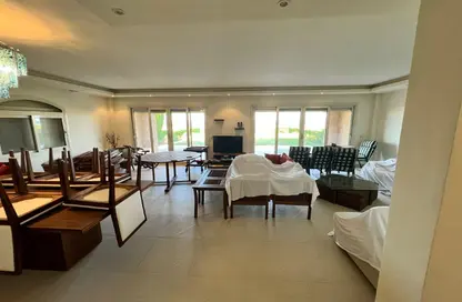 فيلا - 6 غرف نوم - 5 حمامات للبيع في تلال السخنة - العين السخنة - السويس