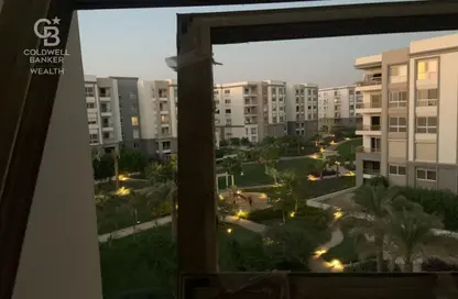 Apartment - 3 Bedrooms - 3 Bathrooms for sale in Hyde Park - New Cairo City - Cairo