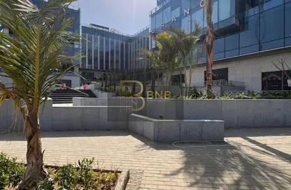 محل تجاري - استوديو للايجار في شارع التسعين الشمالي - التجمع الخامس - مدينة القاهرة الجديدة - القاهرة