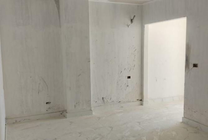 98008126 - Property Image 2