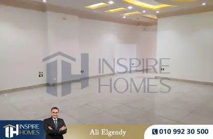 Apartment - 3 Bedrooms - 1 Bathroom for rent in Miami - Hay Awal El Montazah - Alexandria