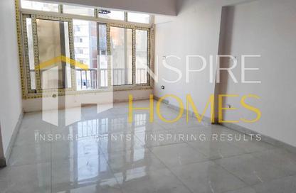 Apartment - 3 Bedrooms - 1 Bathroom for rent in Miami - Hay Awal El Montazah - Alexandria Apartment - 3 Bedrooms - 1 Bathroom for rent in Miami - Hay Awal El Montazah - Alexandria