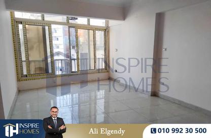 Apartment - 3 Bedrooms - 1 Bathroom for rent in Miami - Hay Awal El Montazah - Alexandria