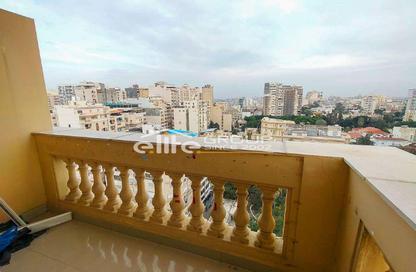 Apartment - 3 Bedrooms - 2 Bathrooms for sale in Kafr Abdo St. - Kafr Abdo - Roushdy - Hay Sharq - Alexandria