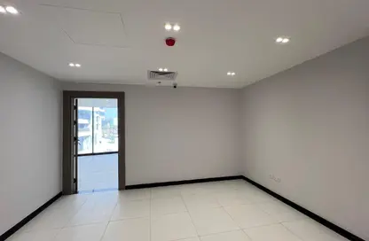 Clinic - 1 Bedroom - 1 Bathroom for rent in Central Avenue - 2nd District - Sheikh Zayed City - Giza