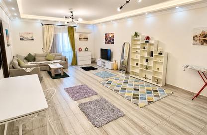 شقة - 4 غرف نوم - 2 حمامات للايجار في عمارات البنفسج - البنفسج - مدينة القاهرة الجديدة - القاهرة