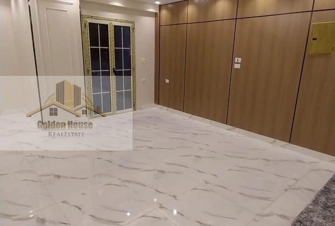 8421961 - Property Image 3