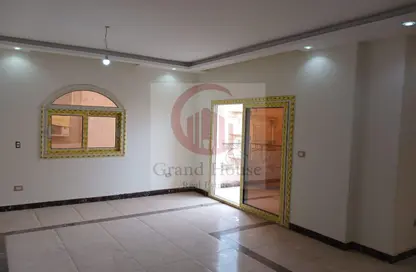 شقة - 4 غرف نوم - 2 حمامات للايجار في عمارات البنفسج - البنفسج - مدينة القاهرة الجديدة - القاهرة