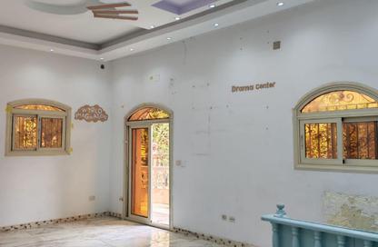 Co-Working Space - 6 Bedrooms - 3 Bathrooms for rent in Area G - Ganoob El Acadimia - New Cairo City - Cairo