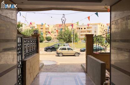 Apartment - 2 Bedrooms - 1 Bathroom for sale in Al Bostan St. - 9th District - Obour City - Qalyubia