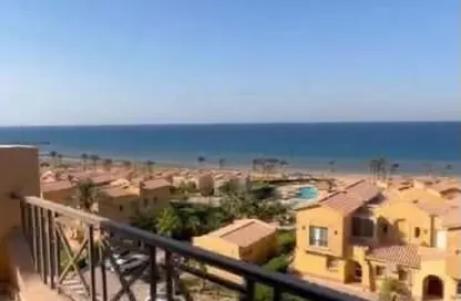 (بنتهاوس  (روف - 2 غرف نوم - 1 حمام للبيع في لافيستا توباز - لافيستا - العين السخنة - السويس