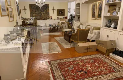 شقة - 3 غرف نوم - 2 حمامات للبيع في شارع حسن عاصم - الزمالك - القاهرة شقة - 3 غرف نوم - 2 حمامات للبيع في شارع حسن عاصم - الزمالك - القاهرة