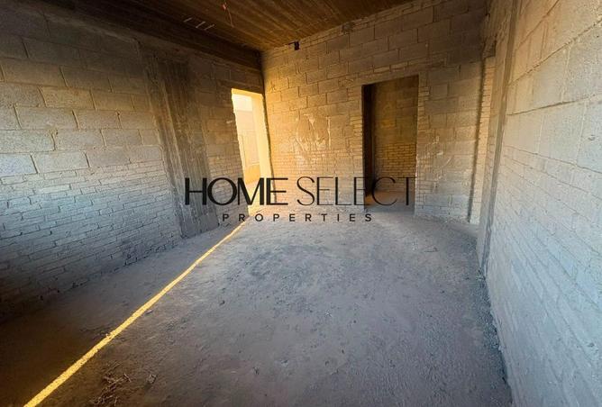 93819695 - Property Image 2
