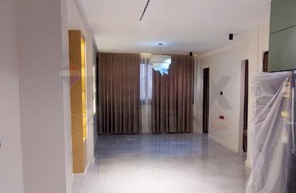 Apartment - 2 Bedrooms - 1 Bathroom for sale in Mostafa Mohamed Morsy St. - Sporting - Hay Sharq - Alexandria Apartment - 2 Bedrooms - 1 Bathroom for sale in Mostafa Mohamed Morsy St. - Sporting - Hay Sharq - Alexandria