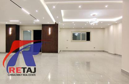 Apartment - 3 Bedrooms - 3 Bathrooms for sale in Mostafa Al Nahas St. - 6th Zone - Nasr City - Cairo