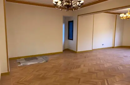 Apartment - 3 Bedrooms - 2 Bathrooms for sale in Street 263 - New Maadi - Hay El Maadi - Cairo