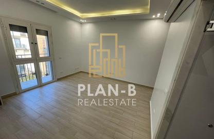 شقة - 3 غرف نوم - 3 حمامات للايجار في ذا كورت ياردز - كمبوندات الشيخ زايد - الشيخ زايد - الجيزة