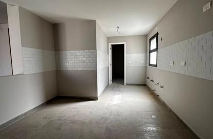 Apartment - 3 - 3 for sale in Village West - Sheikh Zayed Compounds - Sheikh Zayed City - Giza
