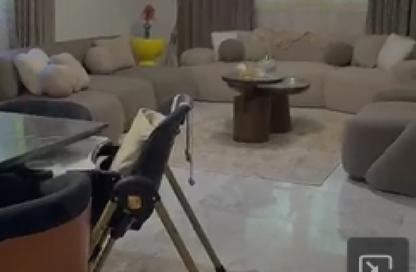 شقة - 3 - 2 للبيع في المجاورة الثالثة - الحي الثالث شرق - مدينة الشروق - القاهرة شقة - 3 - 2 للبيع في المجاورة الثالثة - الحي الثالث شرق - مدينة الشروق - القاهرة