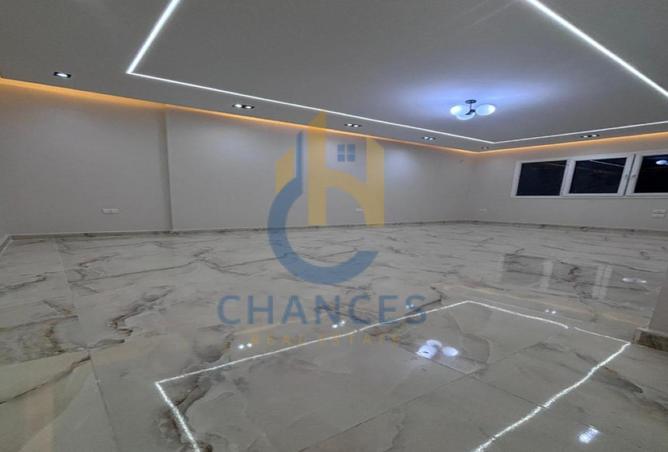 8445329 - Property Image 3